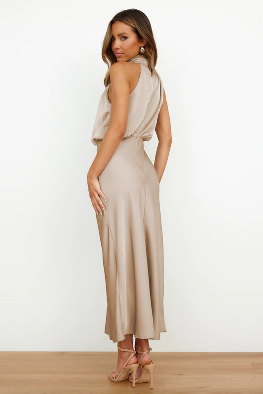 Mariana - Vestido con escote americano