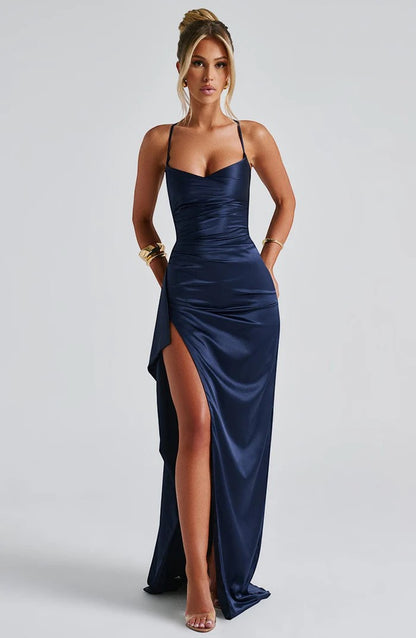 Helen - Vestido que estiliza