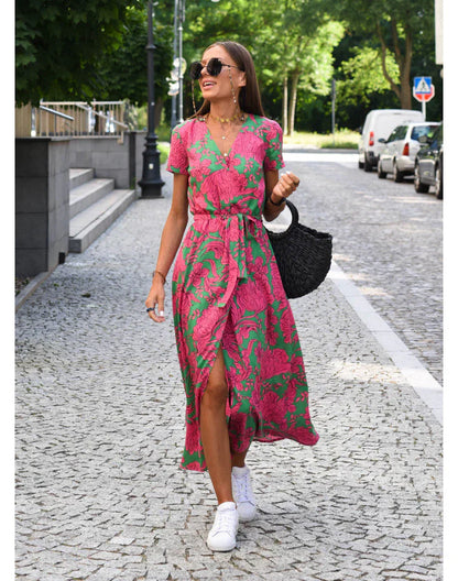 Julia | Vestido Elegante con Escote en V y Corte Moldeador