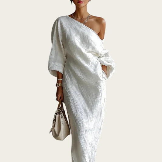 Vestido largo elegante y fluido con un solo hombro