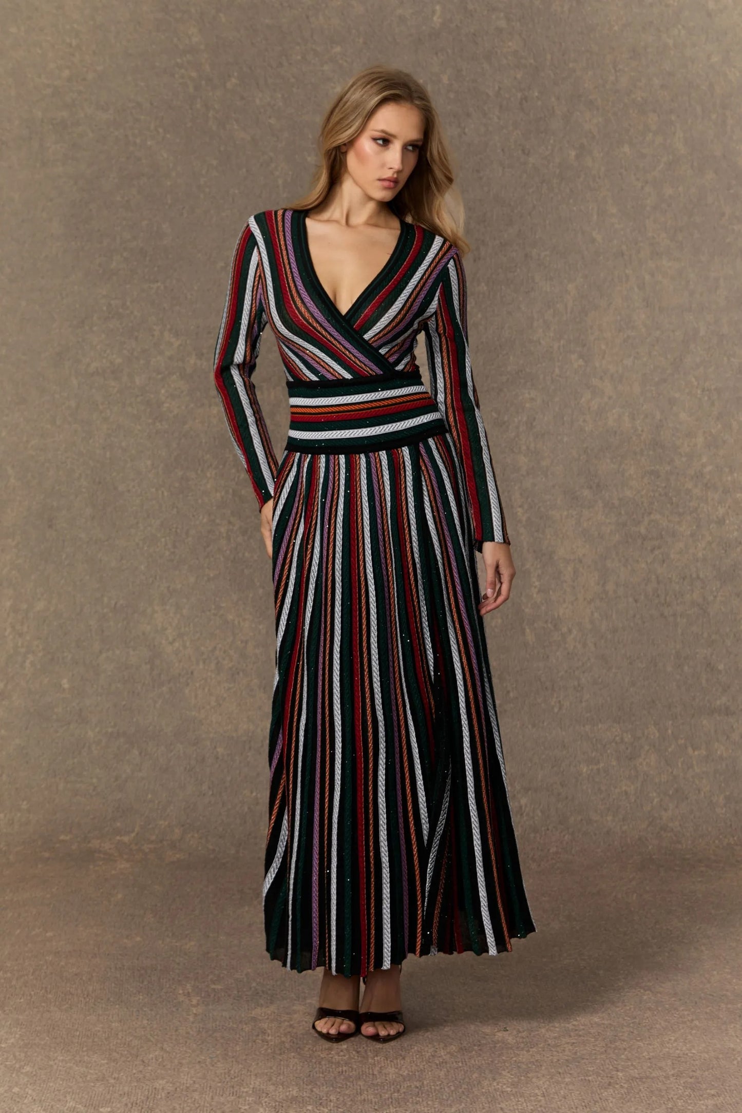 Cozy Outlook | Vestido Maxi De Punto A Rayas Multicolor