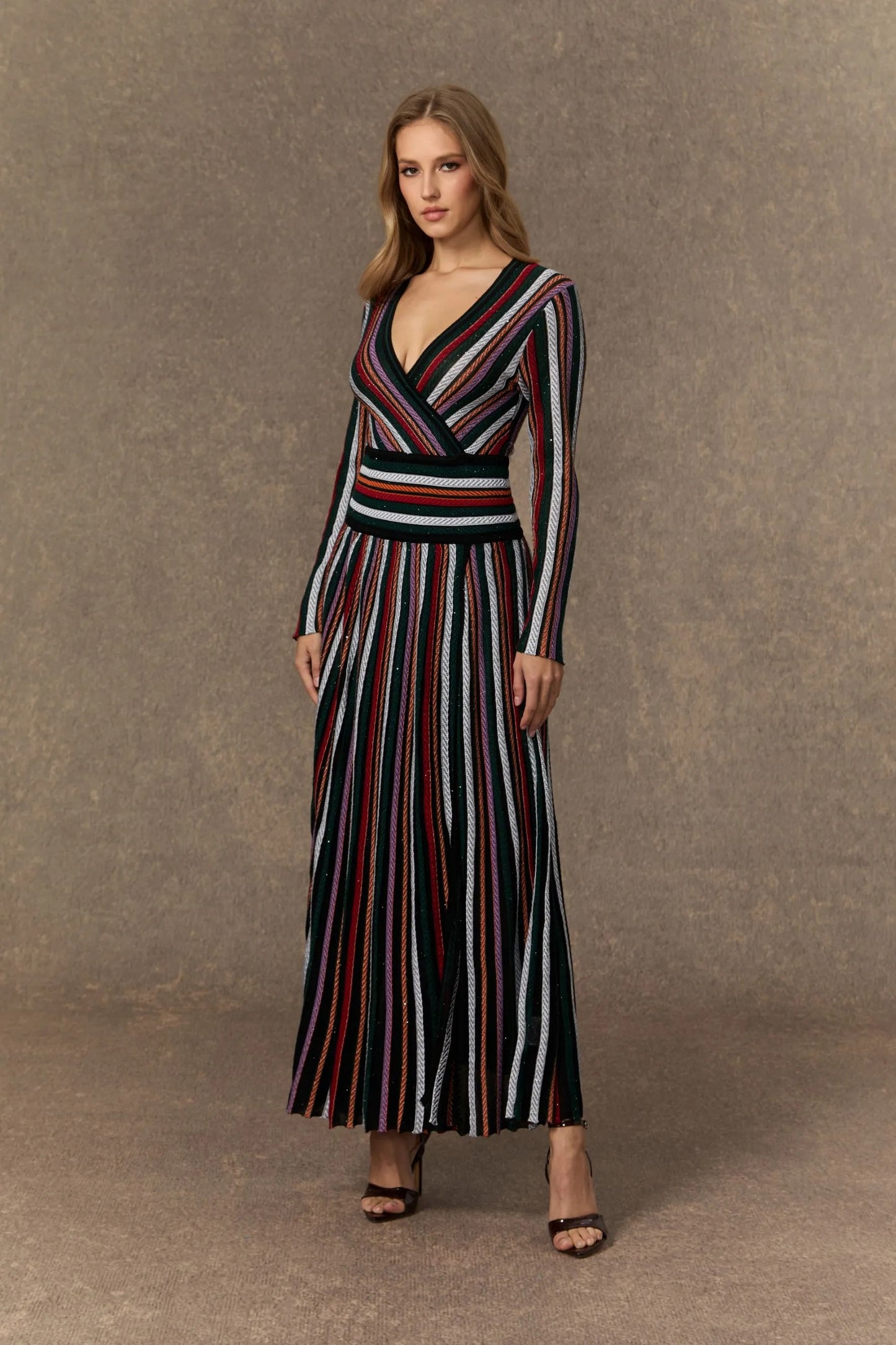 Cozy Outlook | Vestido Maxi De Punto A Rayas Multicolor