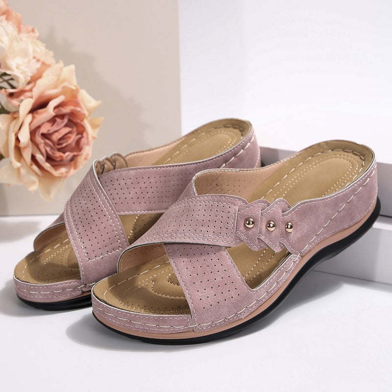Bruna - Sandalias de cuña ligeras y estables para una comodidad durante todo el día.