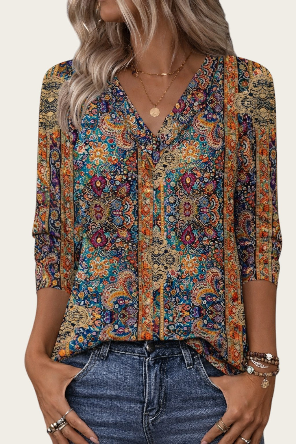Victoria Lemaire Blusa bohemia de manga 3/4 con cuello en V y estampado de tótem nacional, mezcla de algodón.